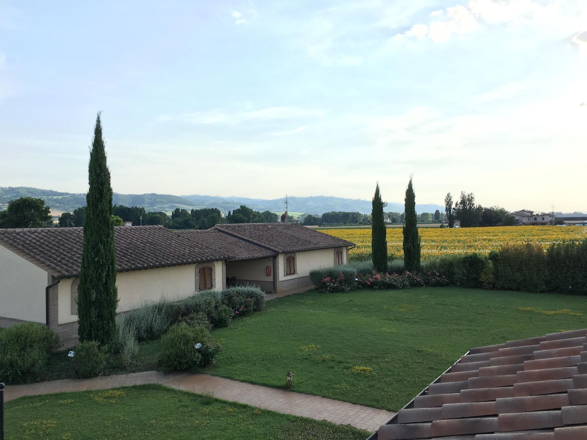 Agriturismo Le Rondini Di Francesco Di Assisi Cannara Экстерьер фото