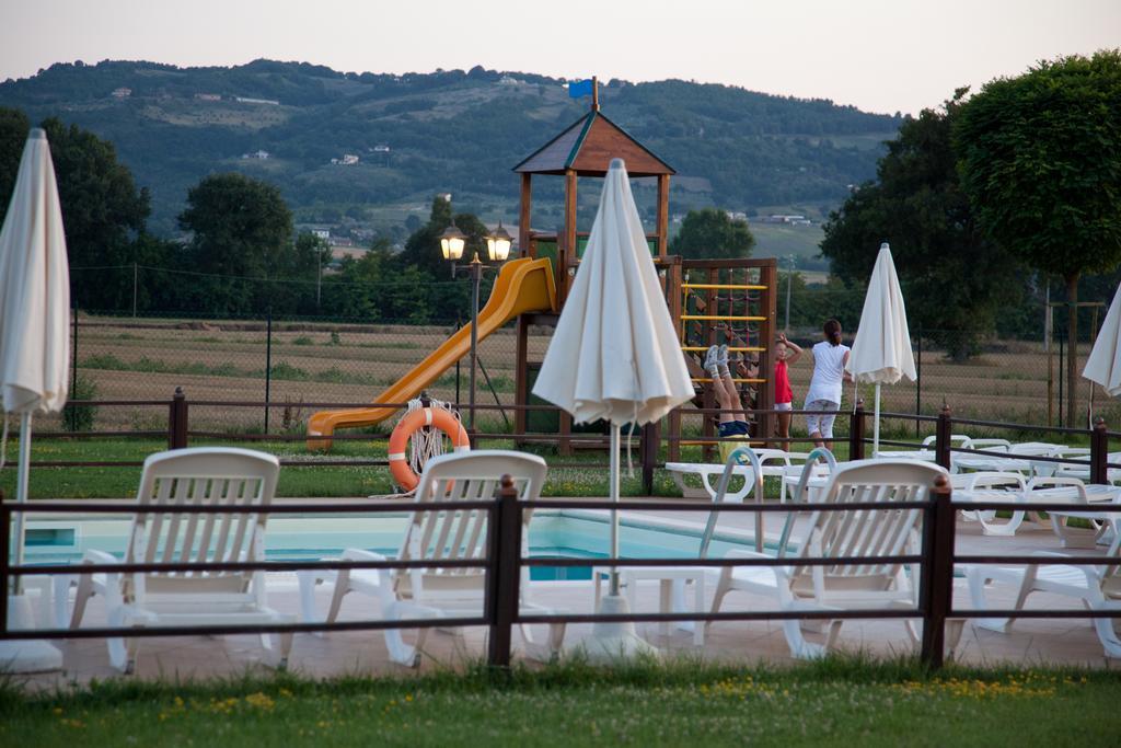 Agriturismo Le Rondini Di Francesco Di Assisi Cannara Экстерьер фото