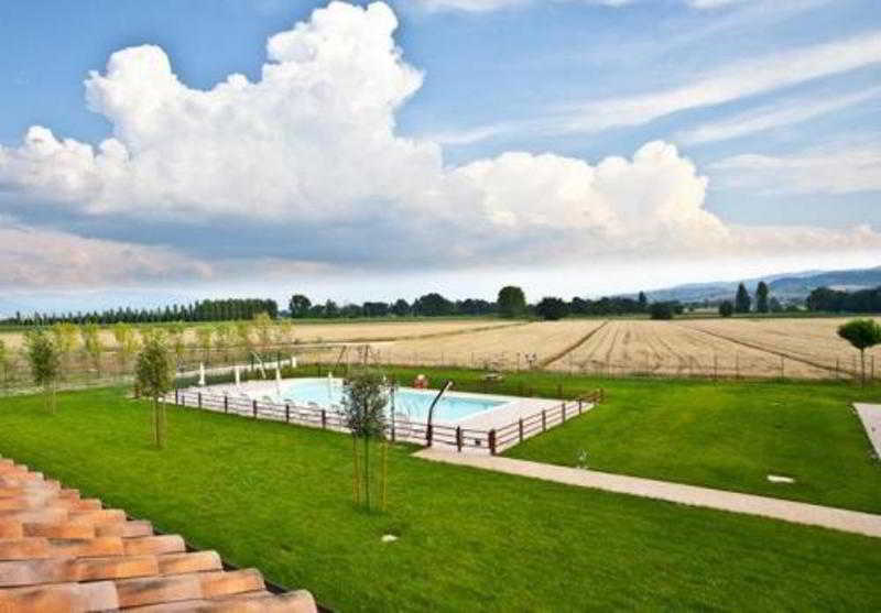 Agriturismo Le Rondini Di Francesco Di Assisi Cannara Экстерьер фото