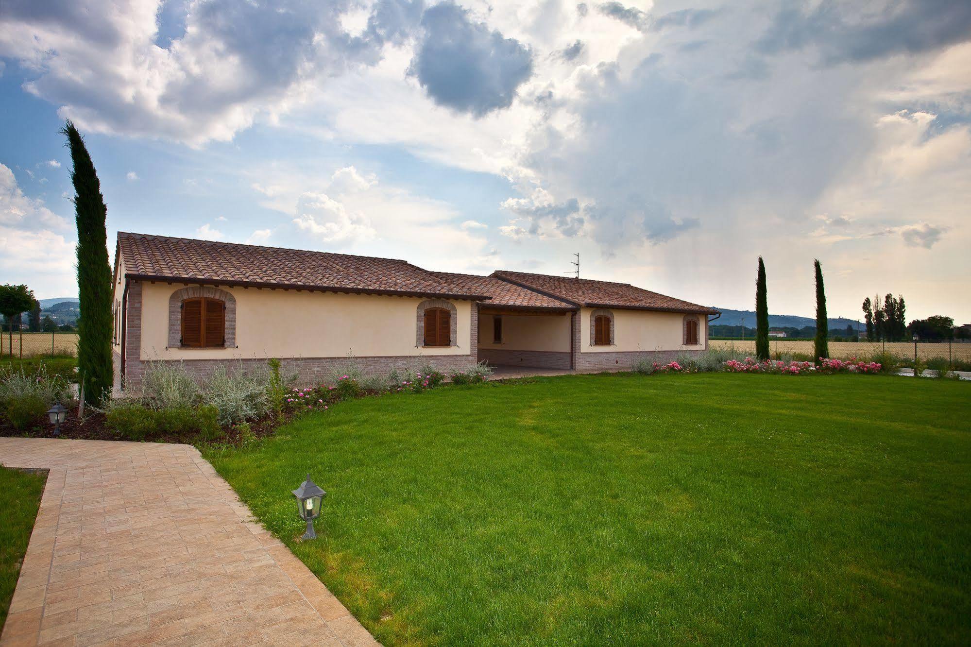 Agriturismo Le Rondini Di Francesco Di Assisi Cannara Экстерьер фото